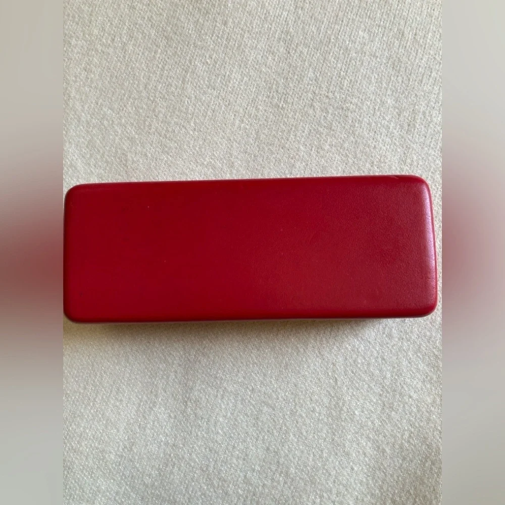 Carolina Herrera Vibrant Red sunglass case - Picture 3 of 3